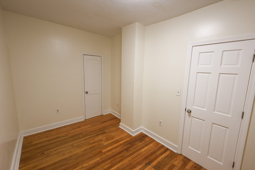 27 Fessenden St, Mattapan