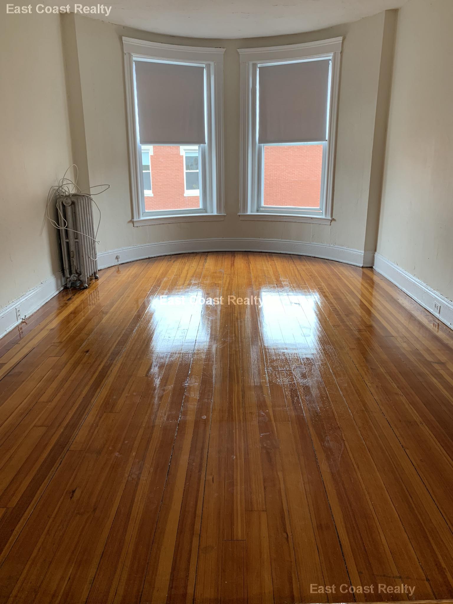 7 Mount Hood Rd, Brighton