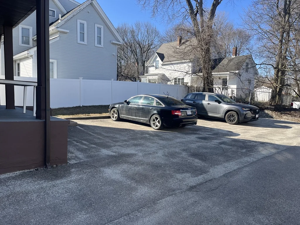 159 E Central, Franklin