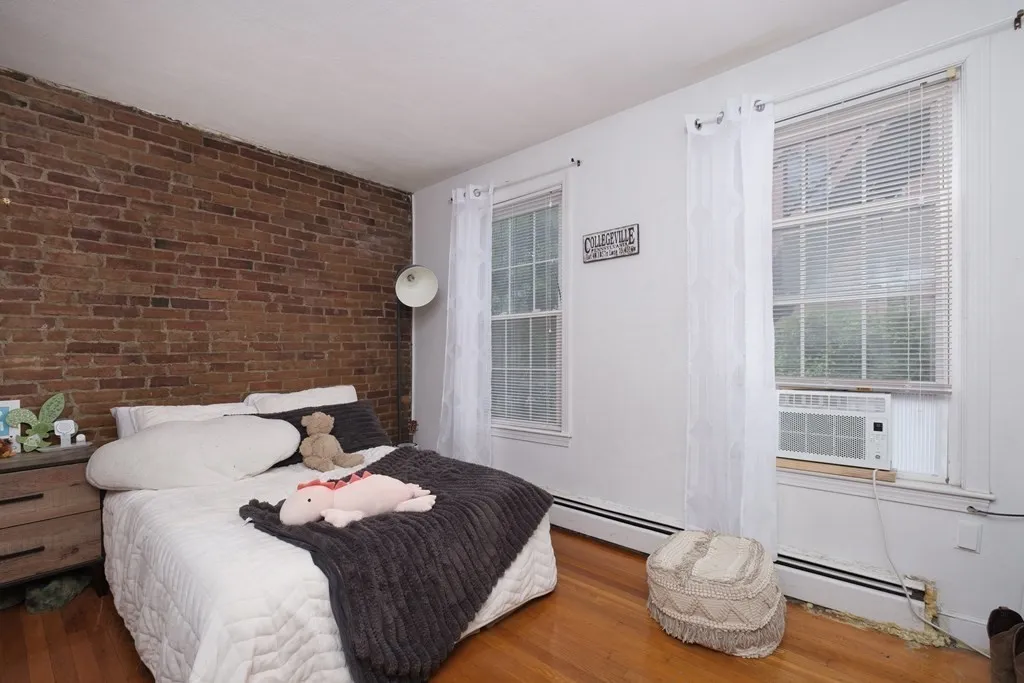 4 Wigglesworth St, Mission Hill