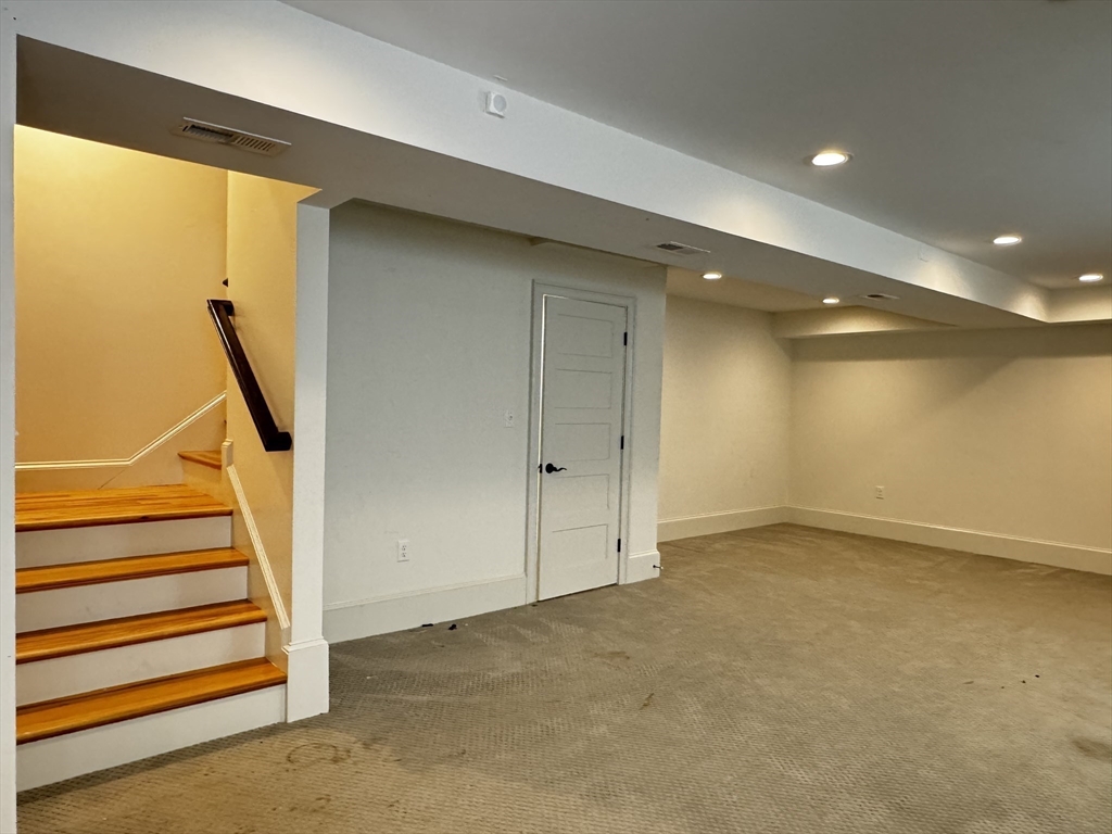 44 Evergreen St, Jamaica Plain