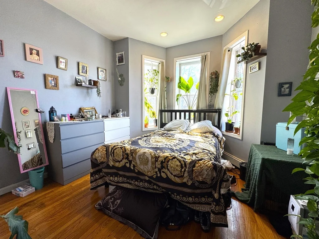 59 Fort Ave, Roxbury