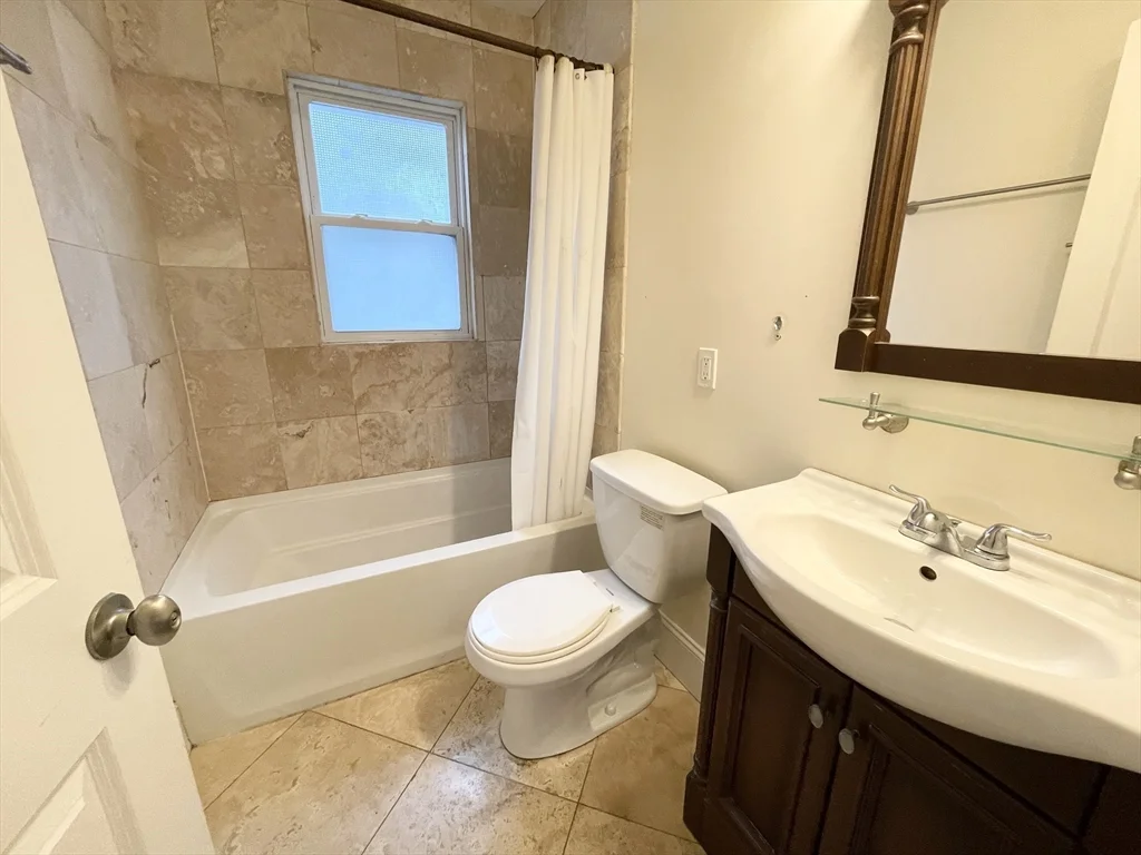 178 Hillside St, Mission Hill