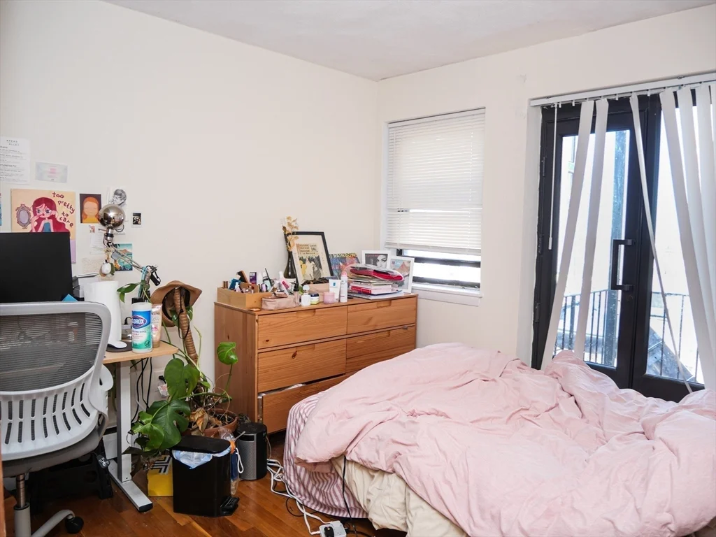 1027 Commonwealth Ave, Allston