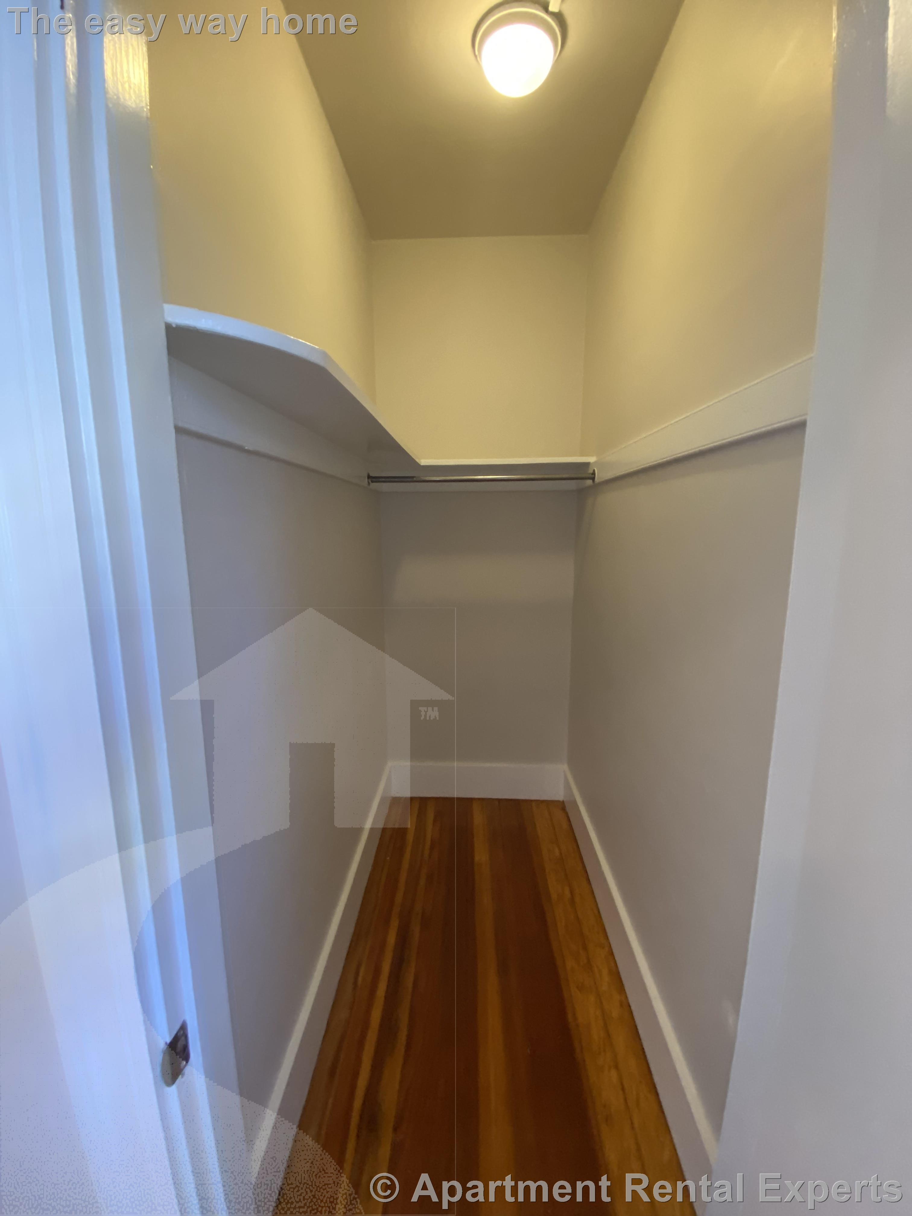 16 Alexander Ave, Medford Square