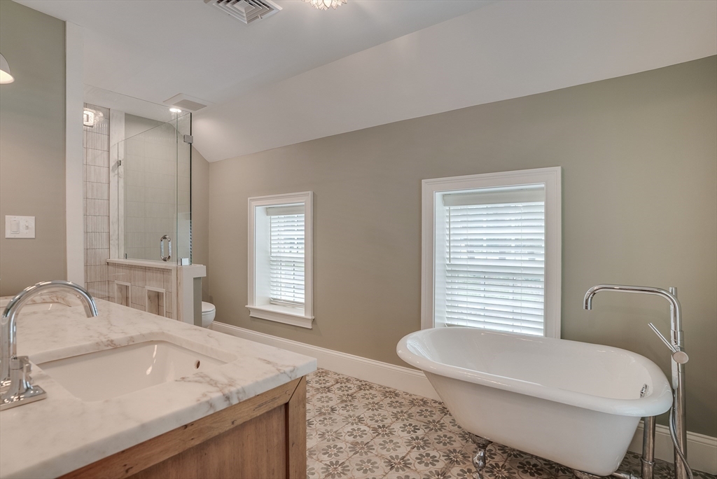 269 Dudley Rd, Bedford