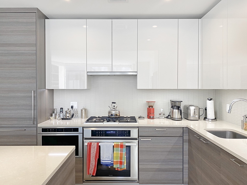 1 Franklin St, Midtown