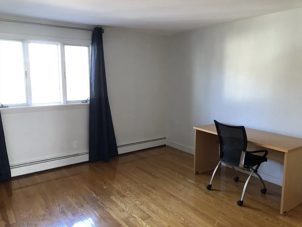 15 Sycamore Rd, Montrose