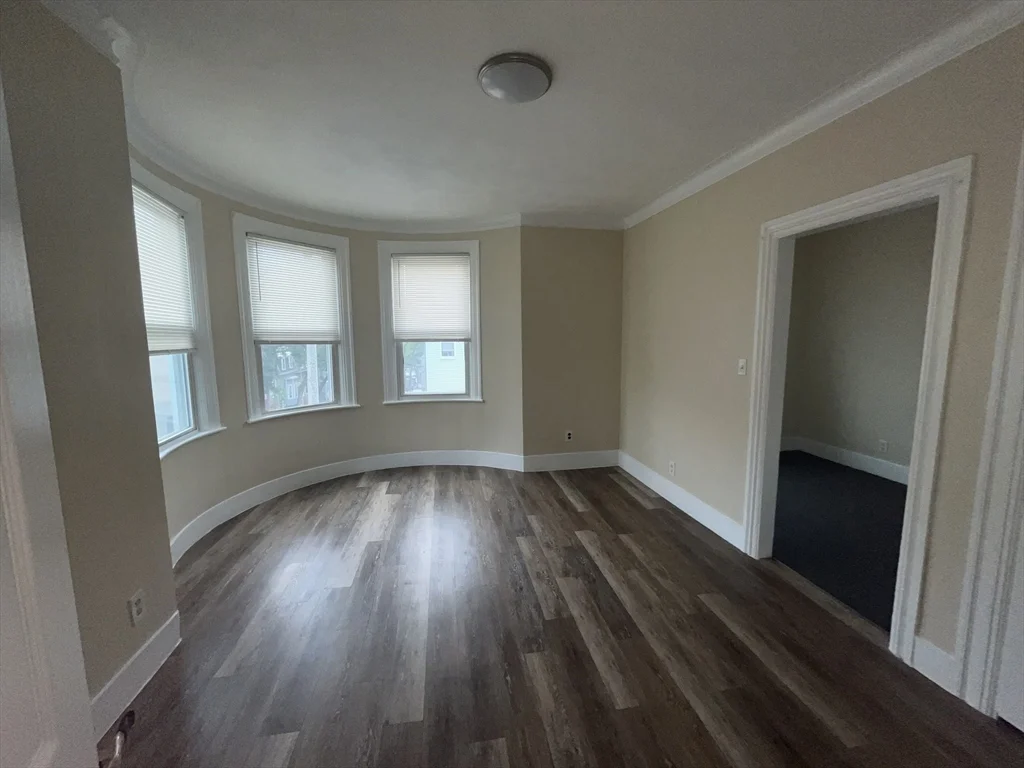 194-1/2 Lexington St, East Boston