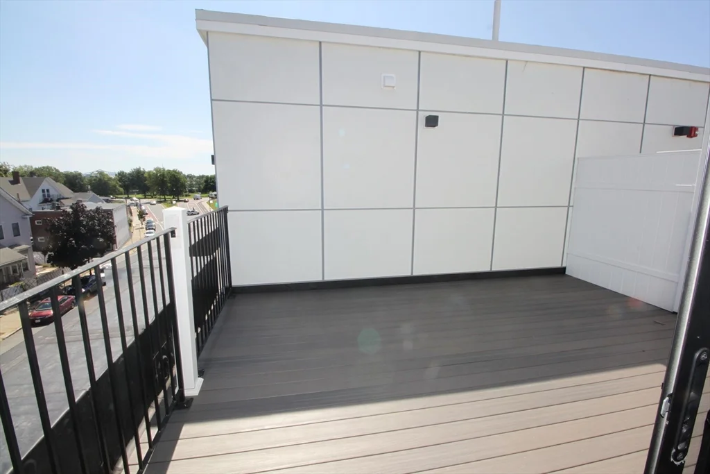 116 Main St, Everett