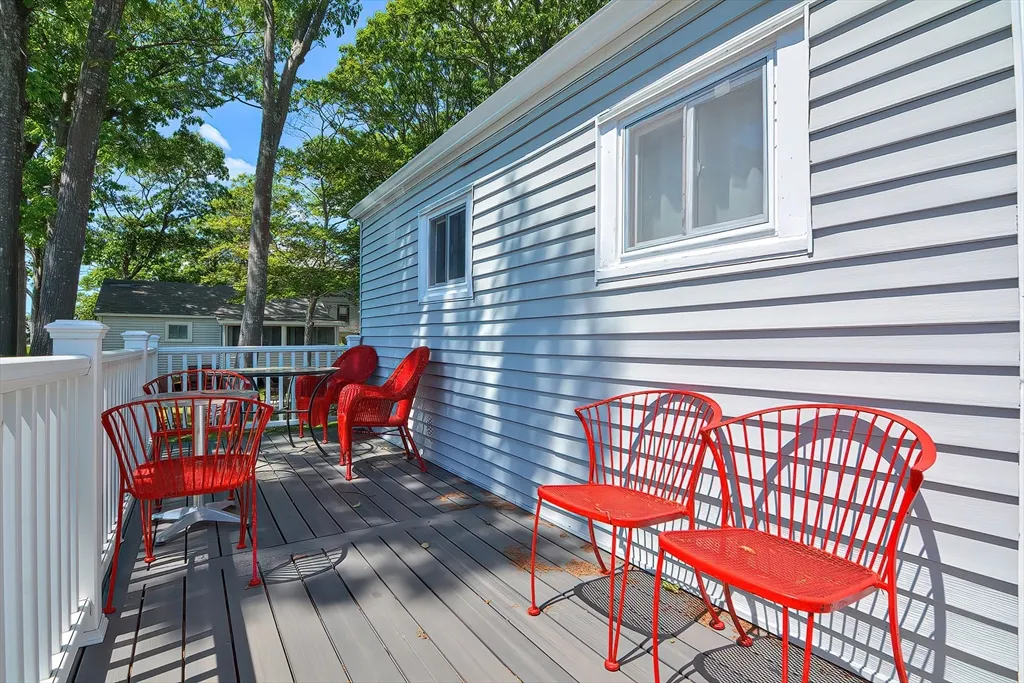 2 Saratoga, Long Beach