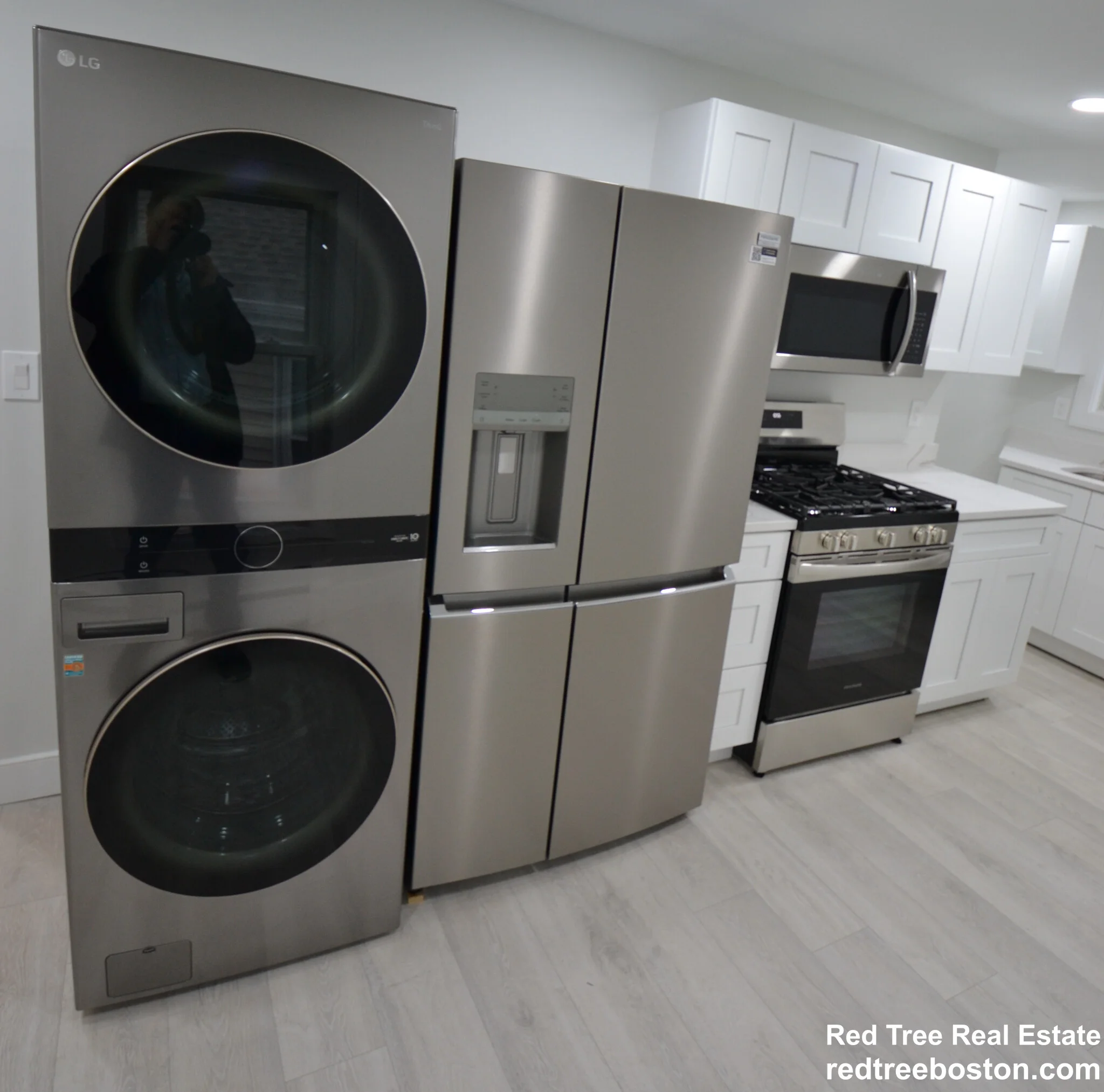 15 Avalon St, Revere