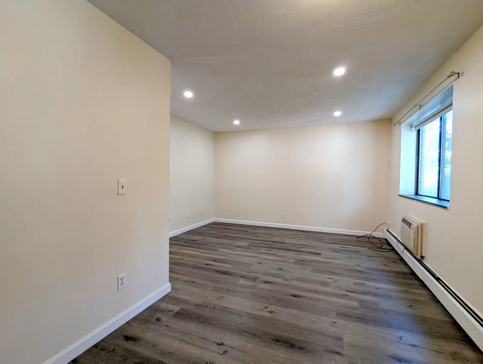 86 Newbury St, Davis Square