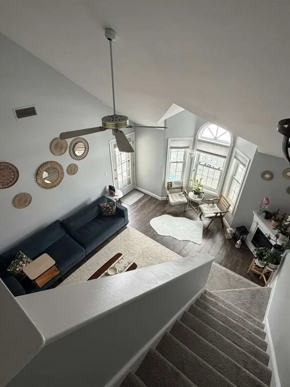 212 Carriage Ln, Taunton