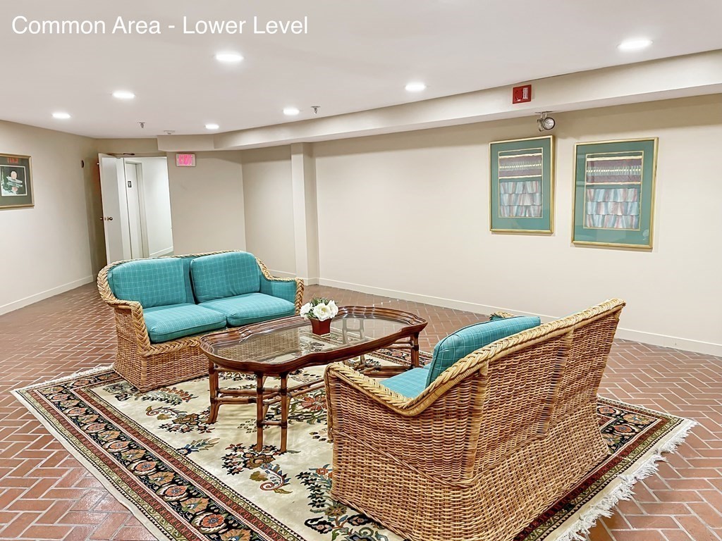 100 Rosemary Way, Needham Heights