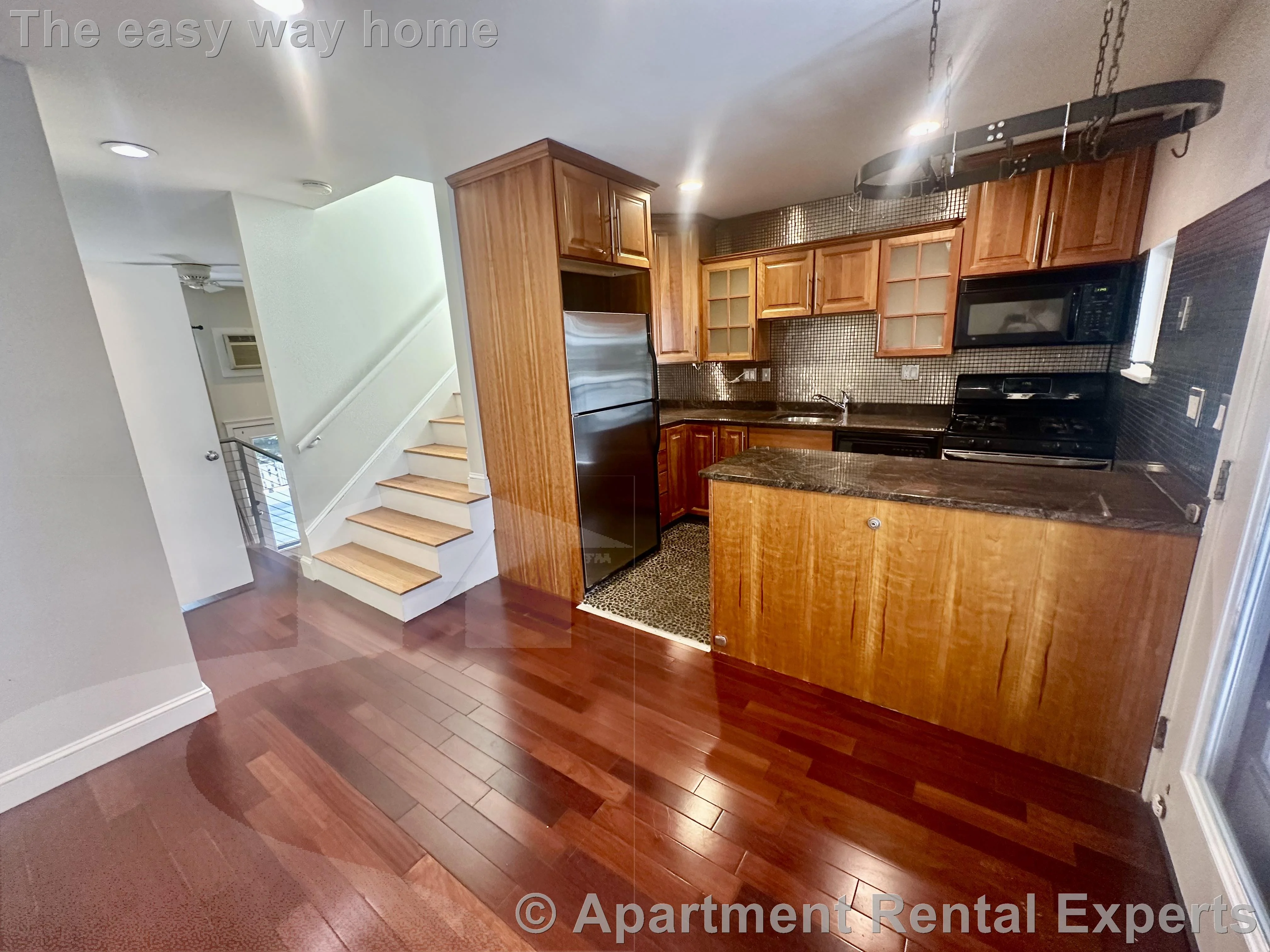 4 Fort Washington Pl, Cambridgeport