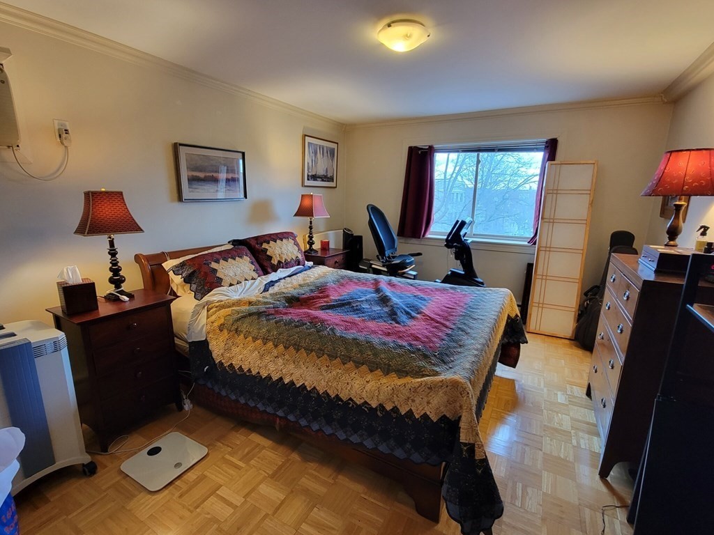 329 Harvard St, Mid-Cambridge