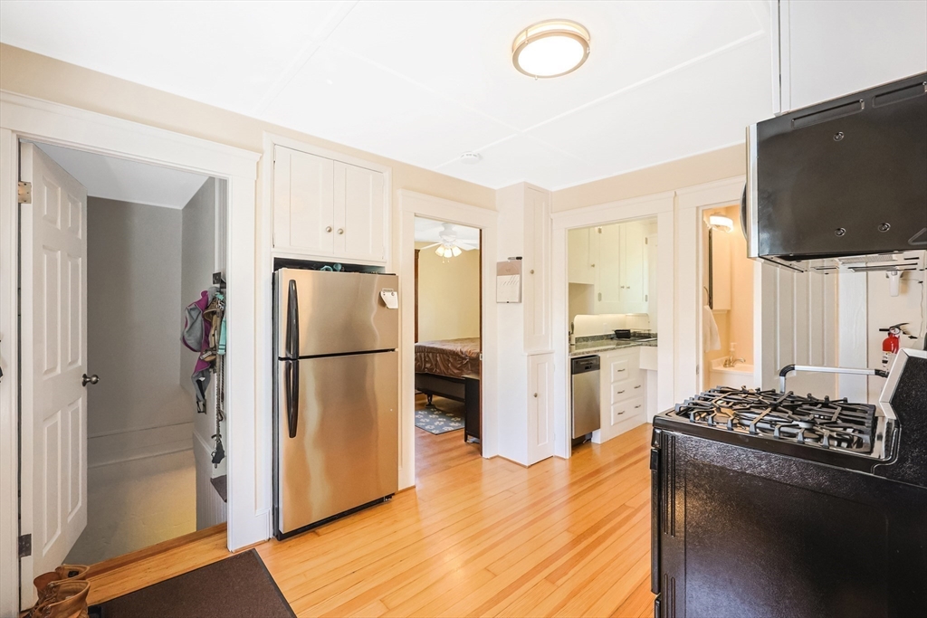 60 Verndale Ave, Attleboro