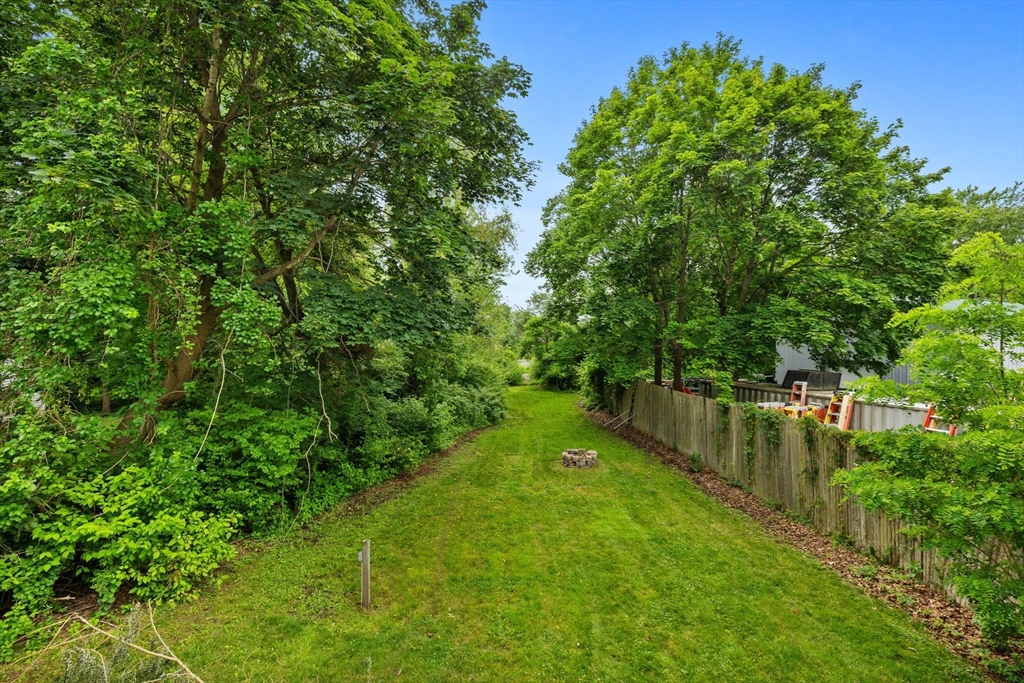 28 Greenwood Ave, Weymouth