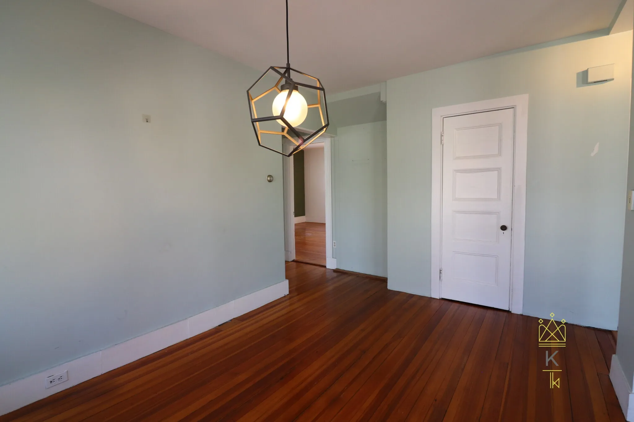 21 Osborne Rd, North Brookline