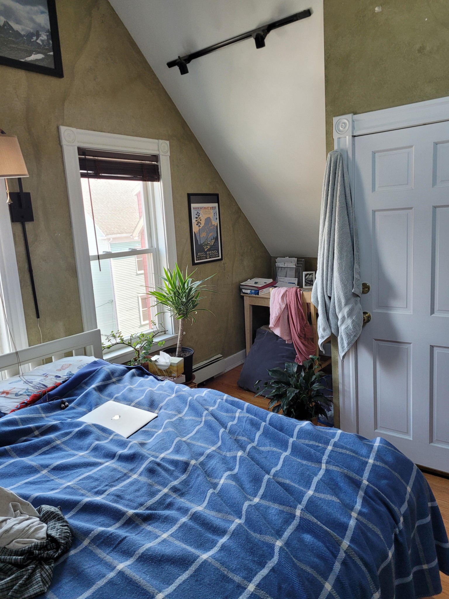 24 Ellington Rd, Powder House Square