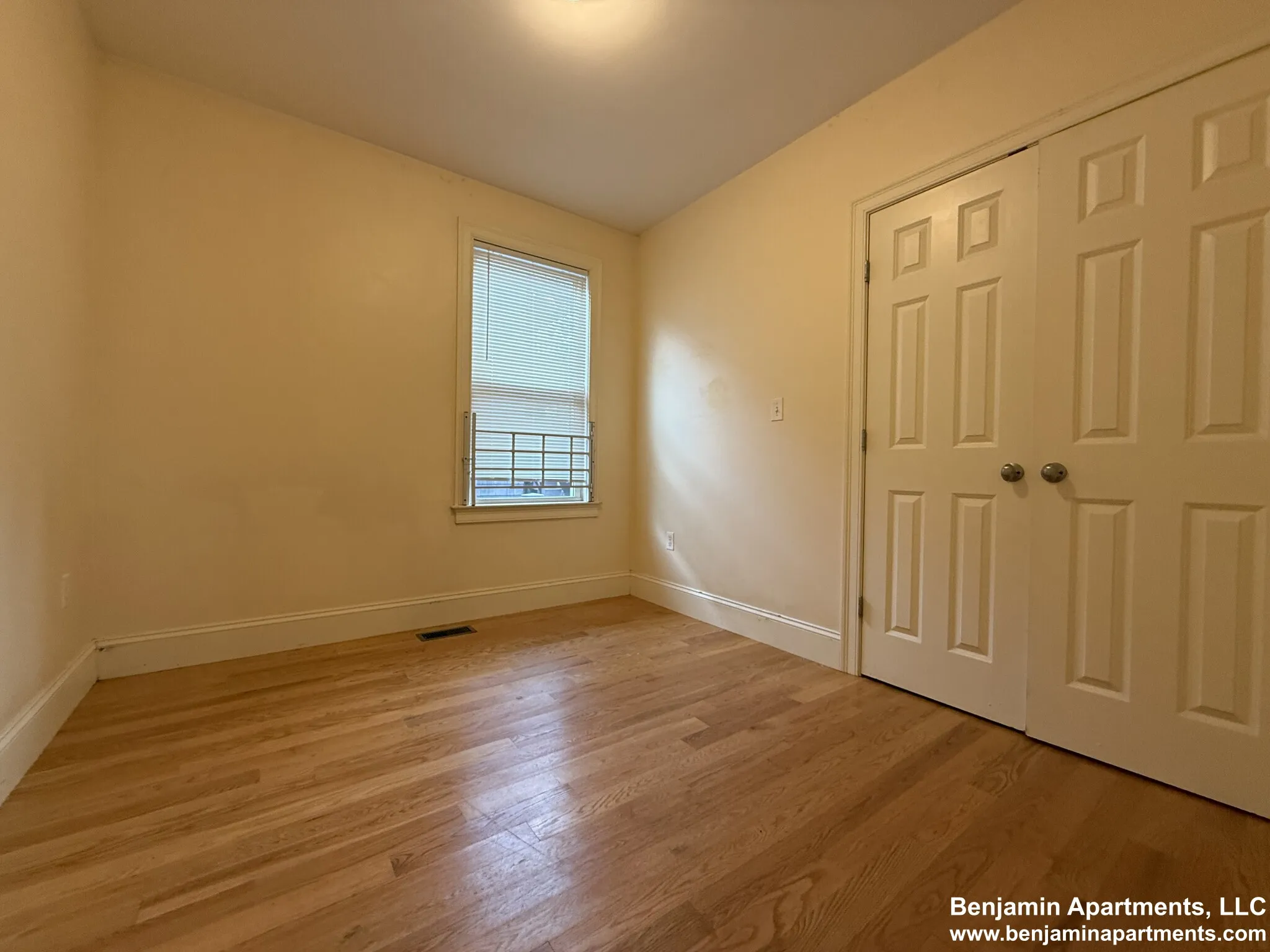 35 Pratt St, Allston