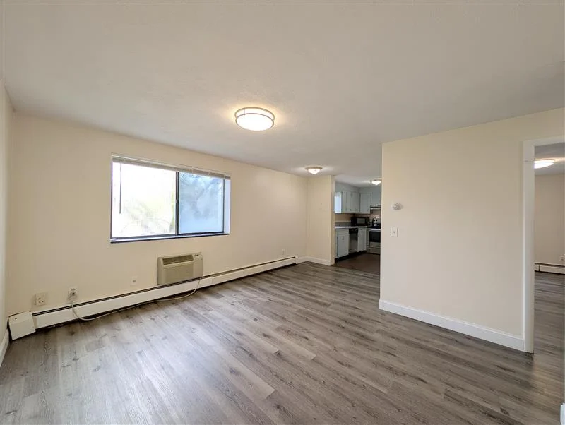 86 Newbury St, Teele Square