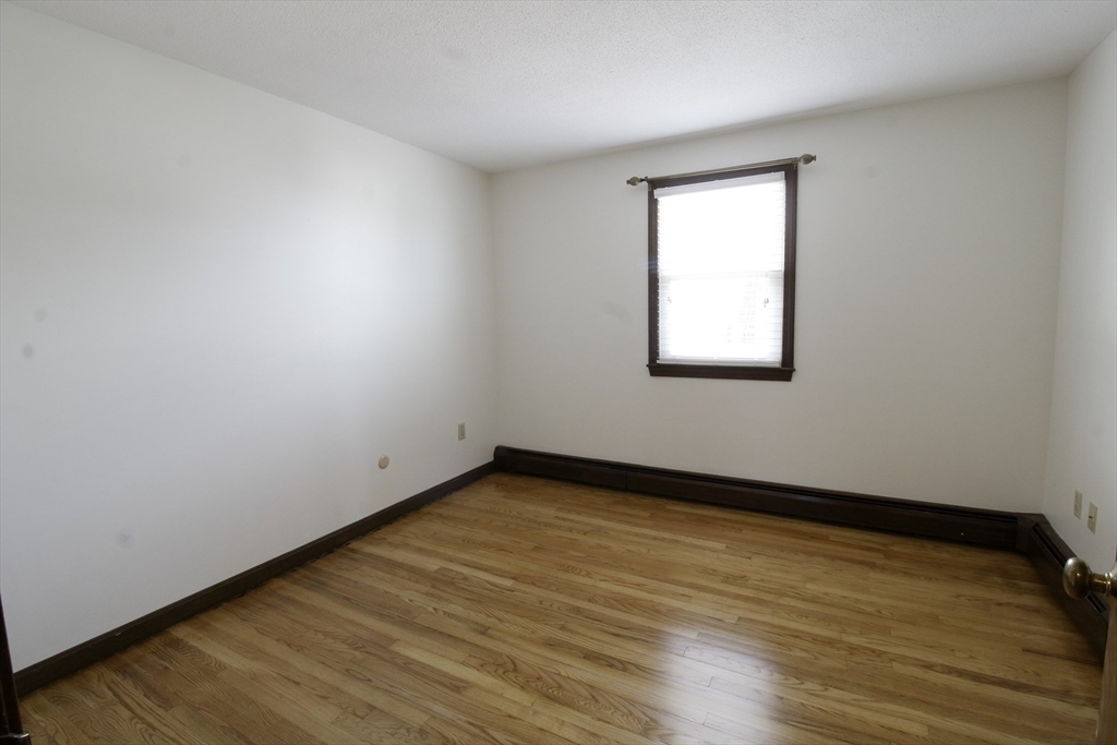 116 Bliss St, Fall River