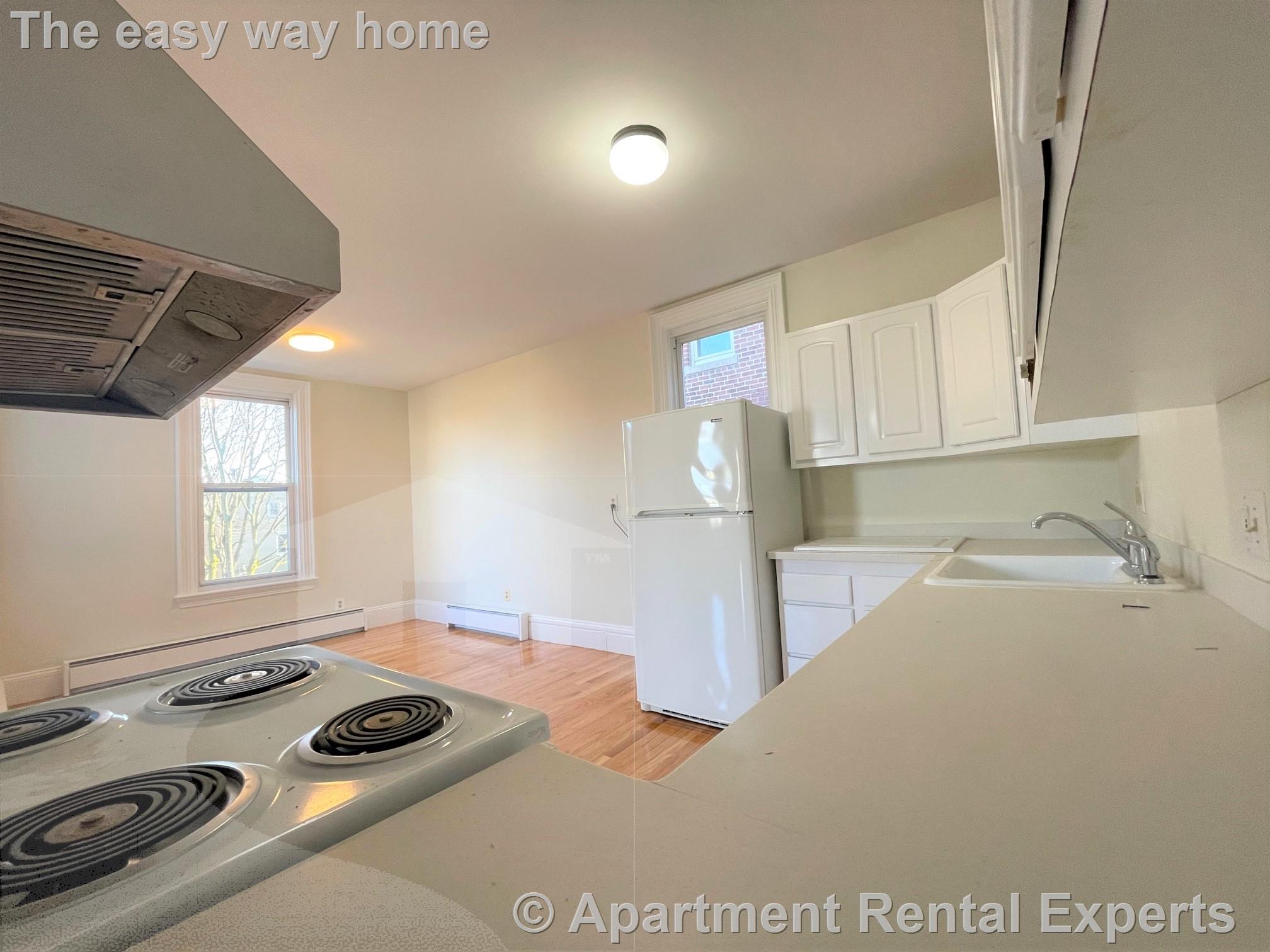 14 Chestnut St, Malden Center