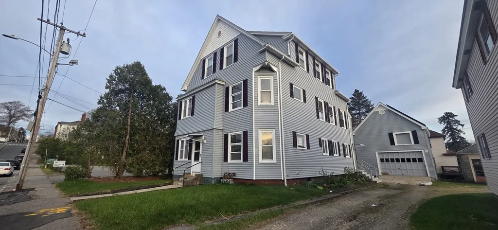12 Francis, Worcester