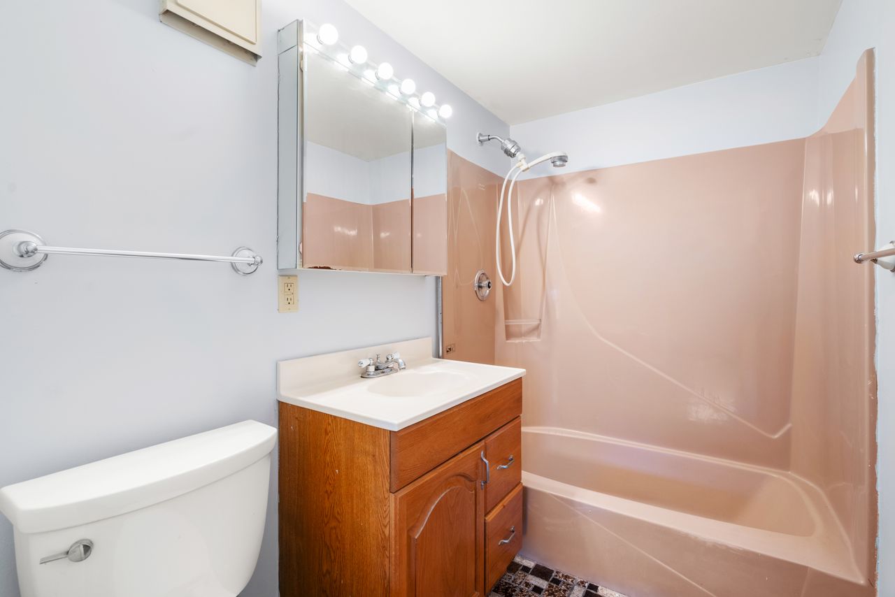 16 Winter St, Waltham