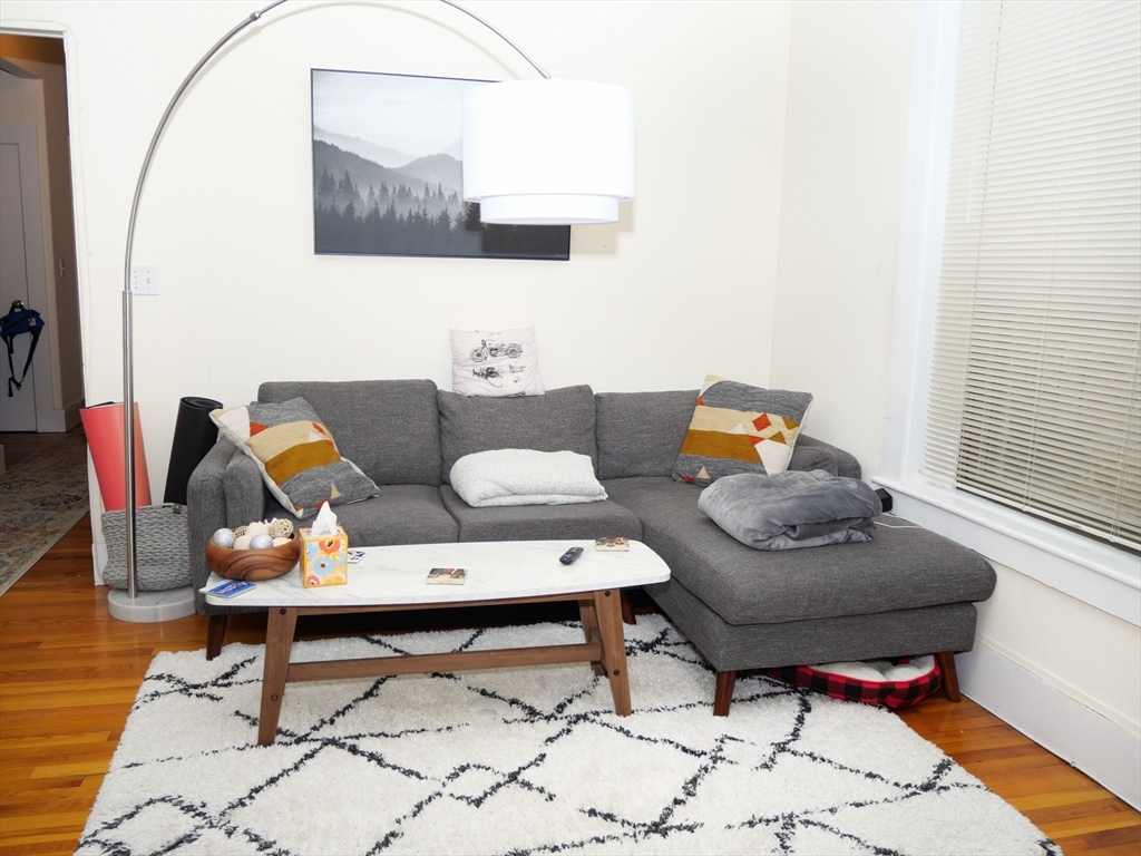 1390 Beacon St, North Brookline