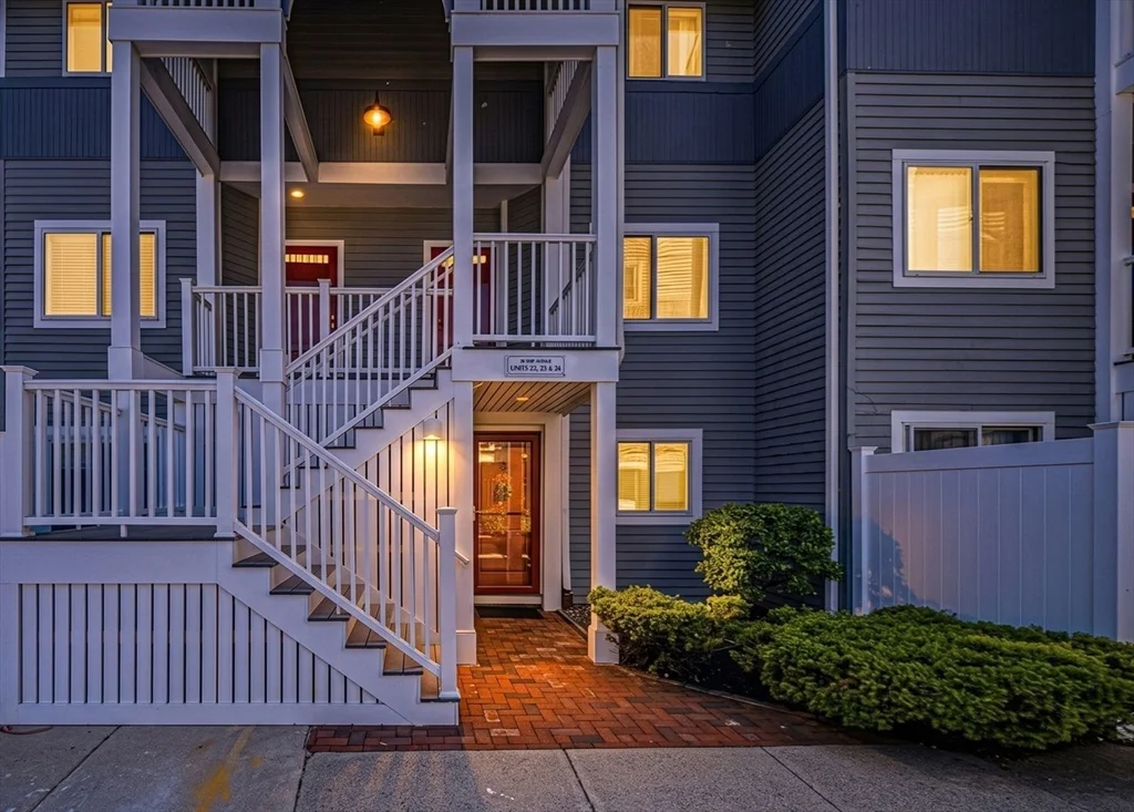 20 Ship Ave, Glenwood