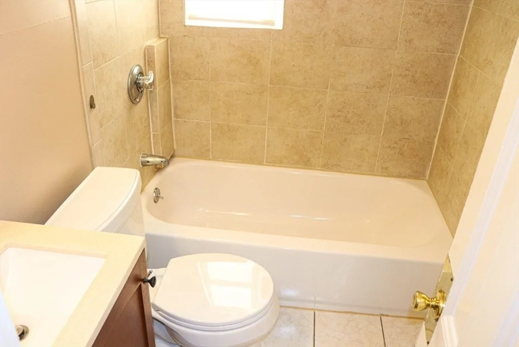 24 Quincy St, Quincy