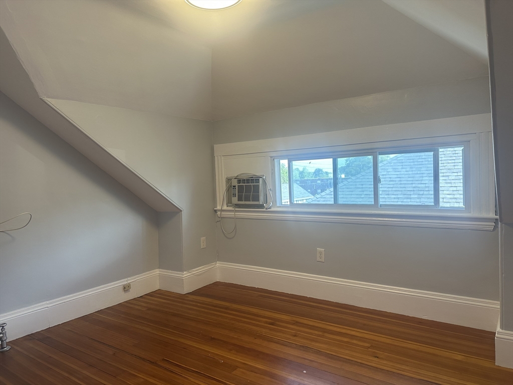 99 E Squantum St, Quincy