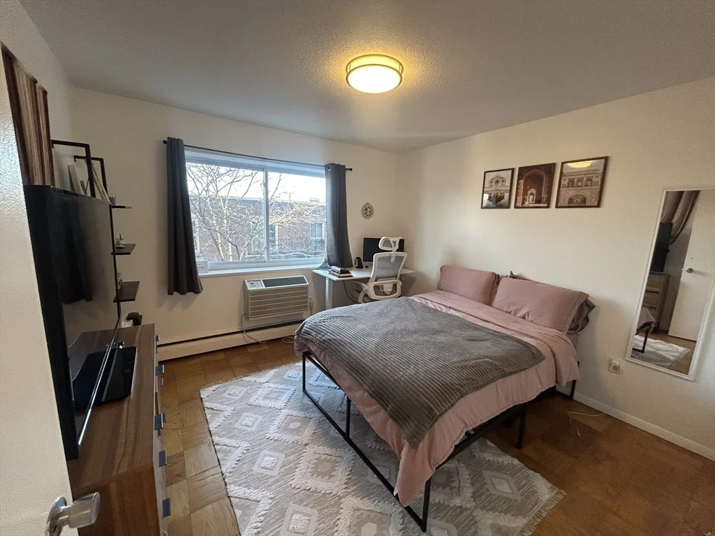 287 Harvard St, Mid-Cambridge