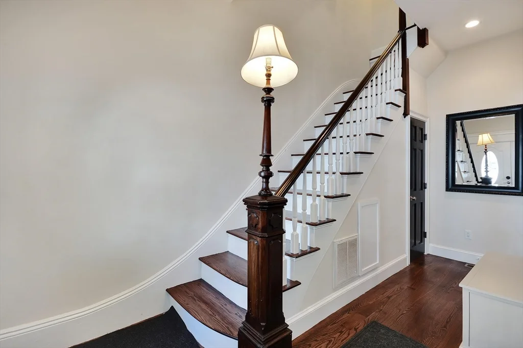 9 Atlantic St, South Boston