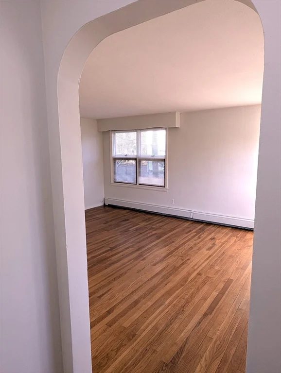 44 Barrington Rd, Longmeadow