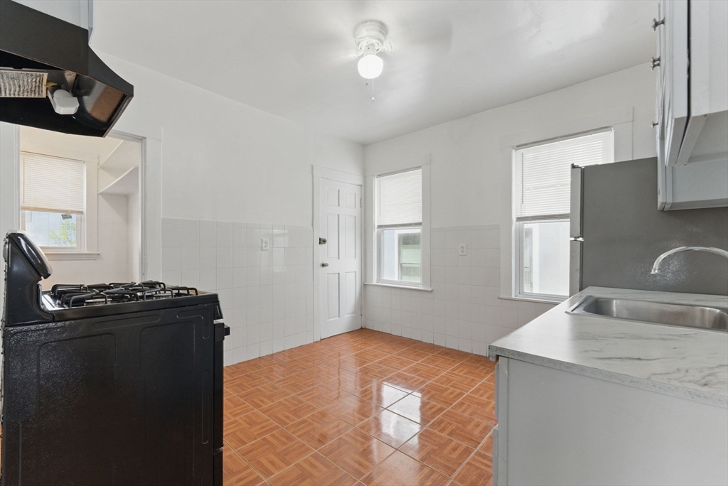 17 Hillsboro, Boston