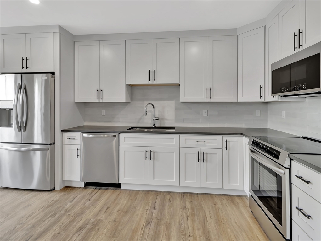 1000 Washington St, Dedham