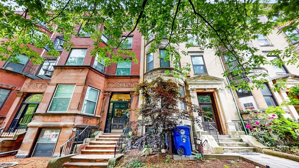 1071 Beacon St, Coolidge Corner