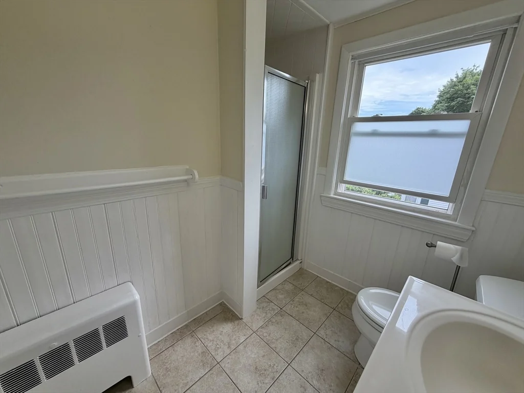 17 Hatfield Rd, West Newton