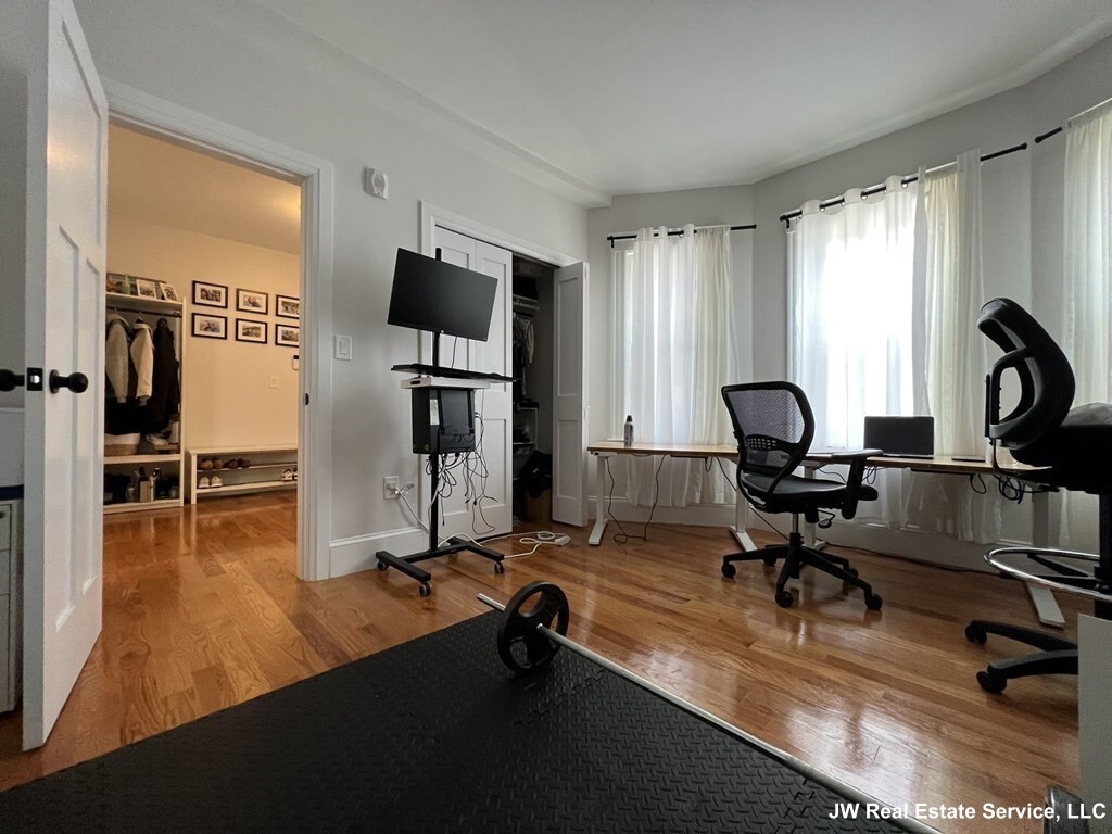 849 Cummins Highway, Mattapan