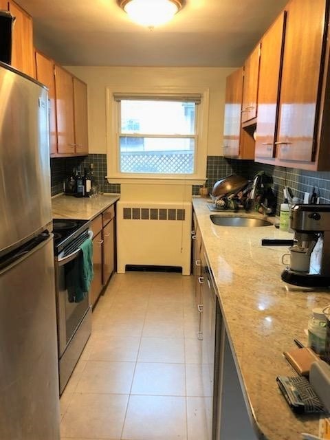 8 Kenwood St, Cambridgeport