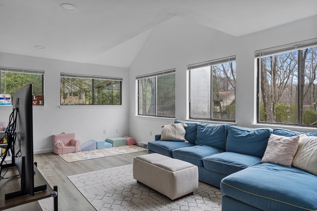 111 Mountain Gate Rd, Ashland