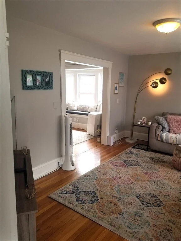 49 Newland Rd, Arlington
