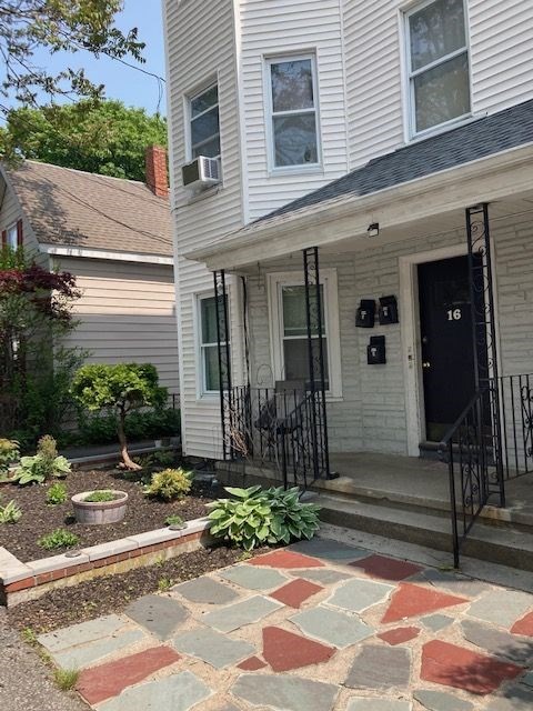 18 White St Pl, Spring Hill