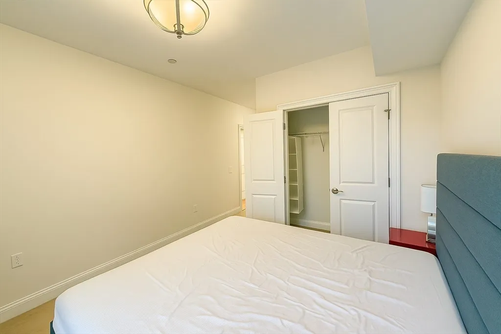 463 Rutherford Ave, Charlestown