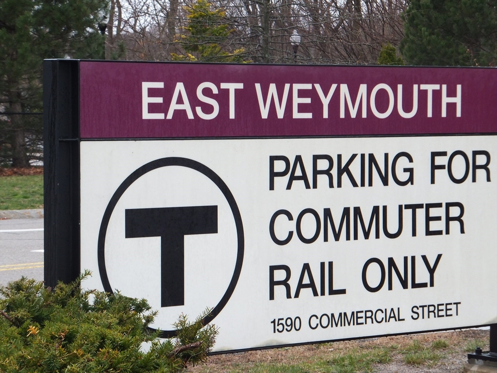 1581 Commercial St, Weymouth