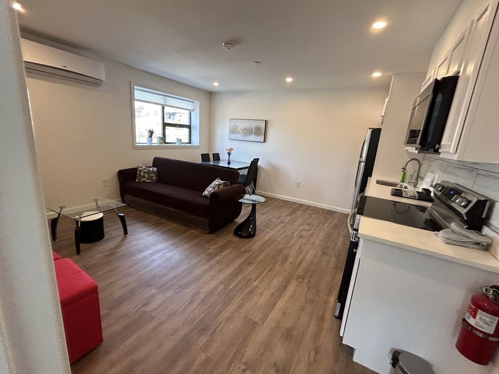 64 Salem St, Medford